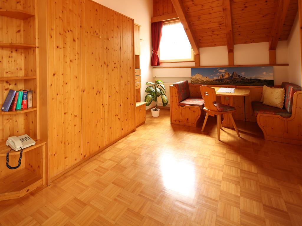 Residence Rose San Candido Bagian luar foto