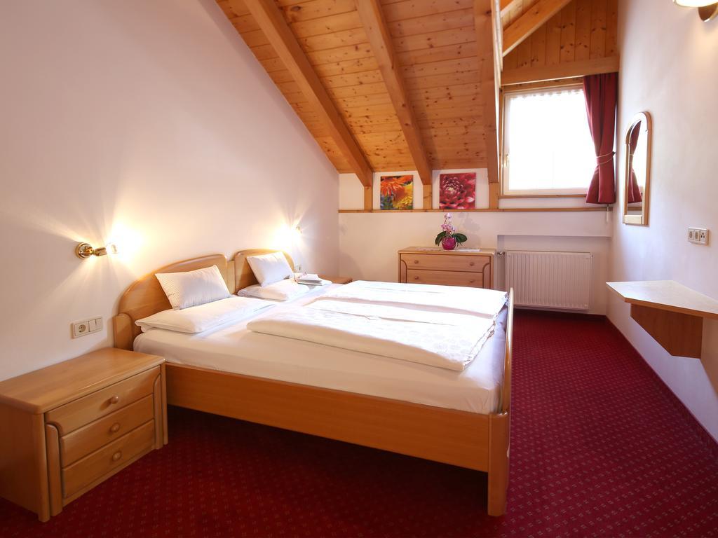 Residence Rose San Candido Ruang foto