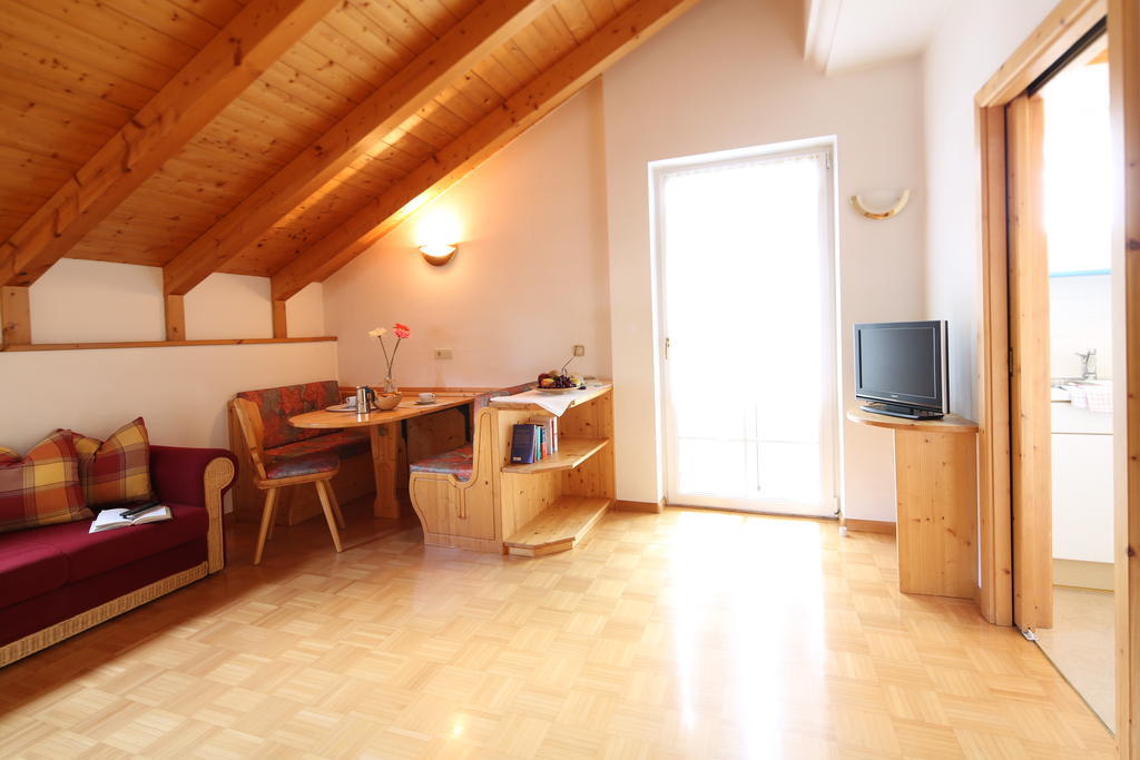 Residence Rose San Candido Ruang foto