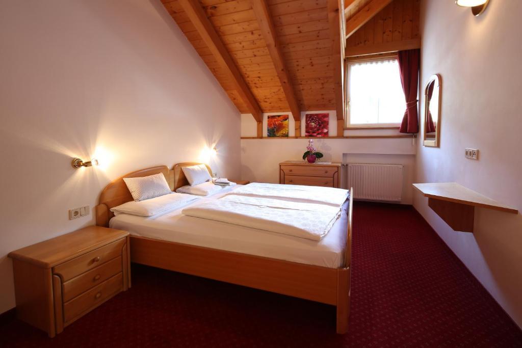 Residence Rose San Candido Bagian luar foto